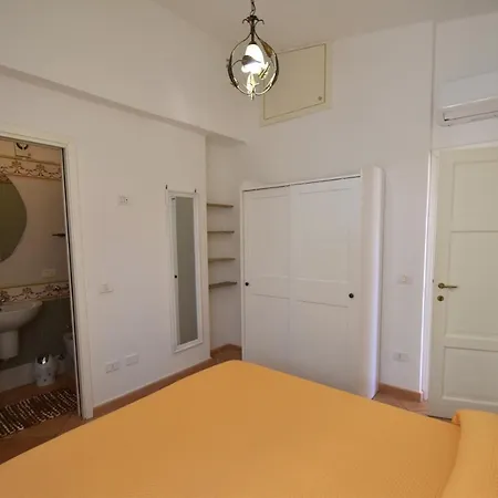 Appartamento Route 25 - Cavoli - Vista Mare, Con Clima, Terrazza E Posto Auto