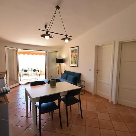 Route 25 - Cavoli - Vista Mare, Con Clima, Terrazza E Posto Auto Appartamento